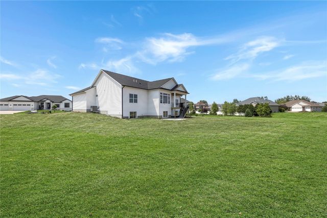 1000 Hampshire Circle, Marion, IA 52302