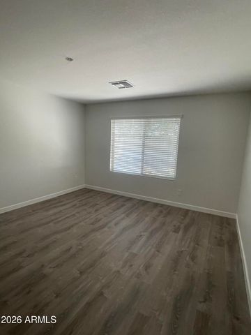 2920 E Michelle Drive, Phoenix, AZ 85032