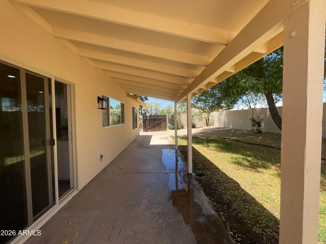 2920 E Michelle Drive, Phoenix, AZ 85032