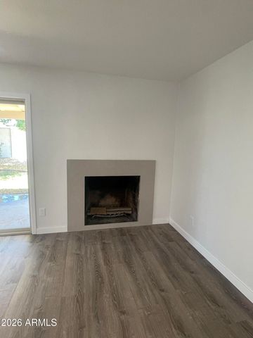 2920 E Michelle Drive, Phoenix, AZ 85032