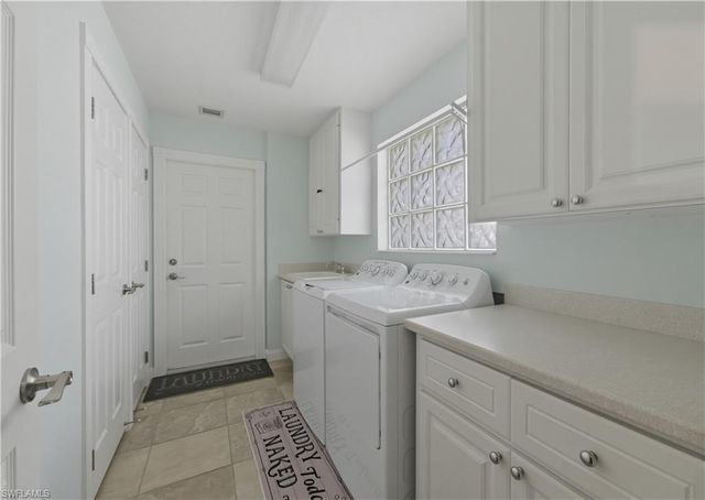 7615 Novara CT, Naples, FL 34114