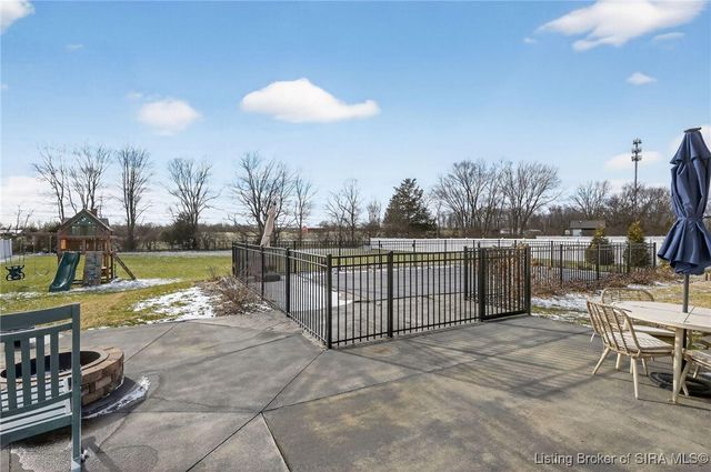 6109 Jackson Fields Drive, Charlestown, IN 47111