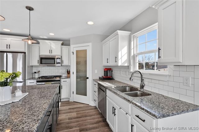 6109 Jackson Fields Drive, Charlestown, IN 47111