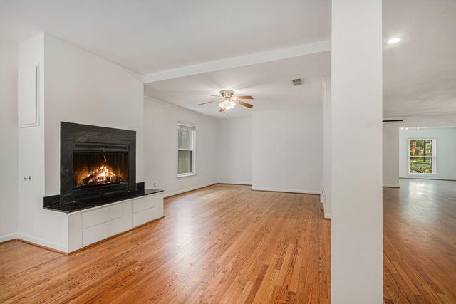 6601 Brompton Road, West University Place, TX 77005