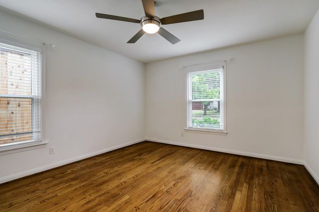 6601 Brompton Road, West University Place, TX 77005