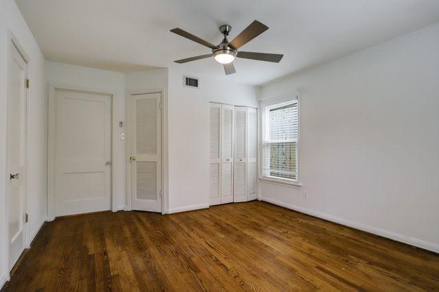 6601 Brompton Road, West University Place, TX 77005