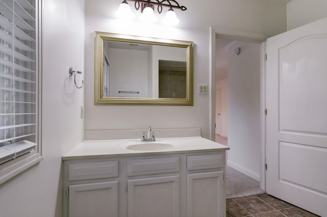 6601 Brompton Road, West University Place, TX 77005