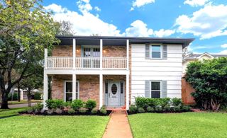6601 Brompton Road, West University Place, TX 77005