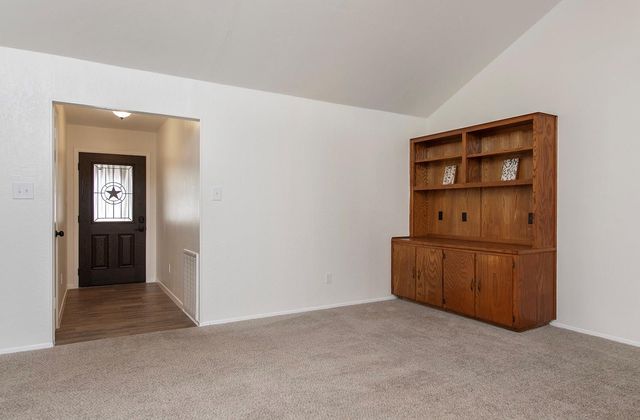 910 Garden View DR, Georgetown, TX 78628
