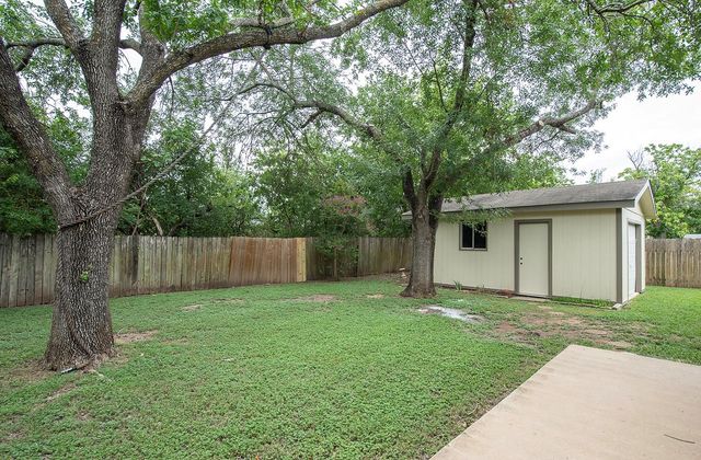 910 Garden View DR, Georgetown, TX 78628
