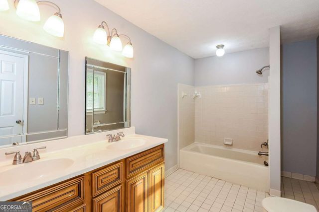 3305 Kelly Glen Court, Dacula, GA 30019