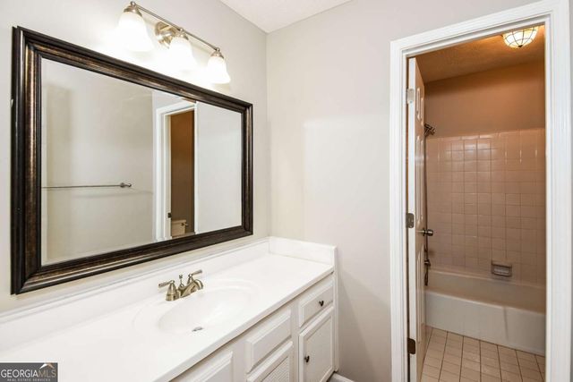 3305 Kelly Glen Court, Dacula, GA 30019