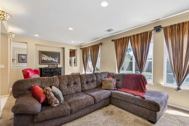 2110 Gerber Dr, Stockton, CA 95209