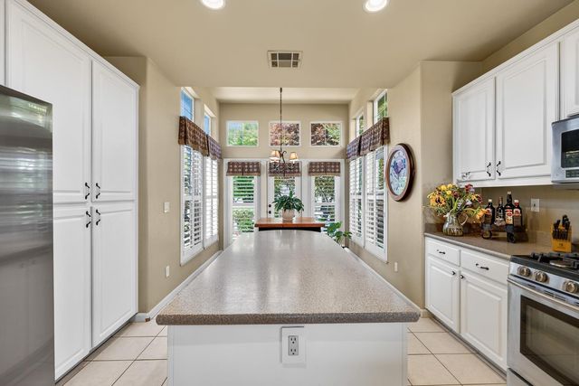 2110 Gerber Dr, Stockton, CA 95209