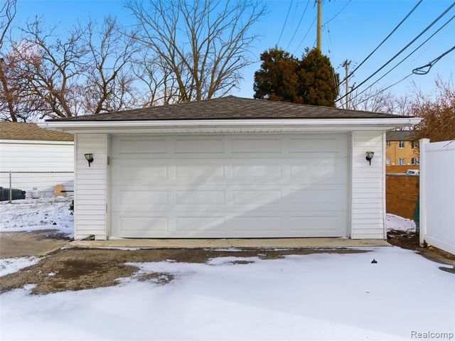 1544 Sheffield Road, Birmingham, MI 48009