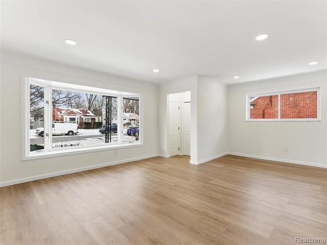 1544 Sheffield Road, Birmingham, MI 48009