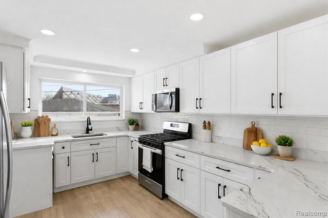 1544 Sheffield Road, Birmingham, MI 48009