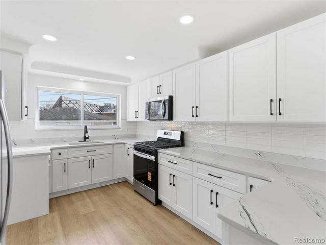 1544 Sheffield Road, Birmingham, MI 48009