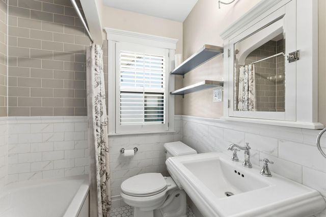 5120 15th Avenue S, Minneapolis, MN 55417