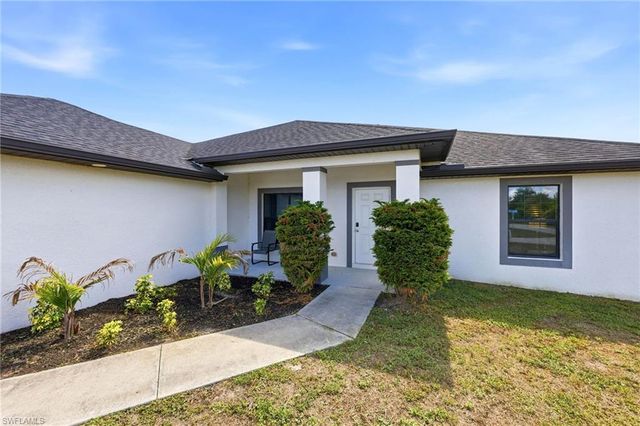 4705 Dora AVE S, Lehigh Acres, FL 33976