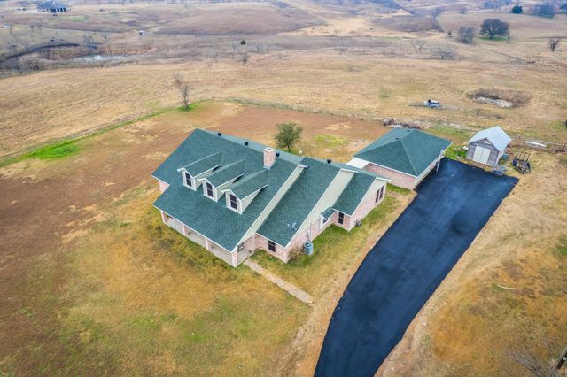 839 Walker Creek Road, Ennis, TX 75119