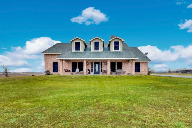 839 Walker Creek Road, Ennis, TX 75119