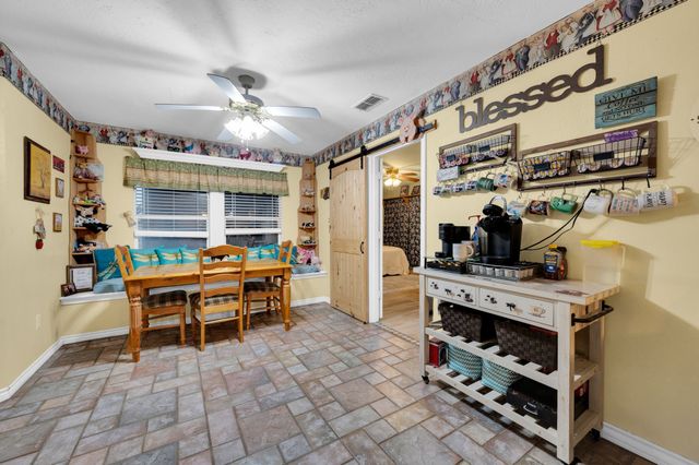 839 Walker Creek Road, Ennis, TX 75119