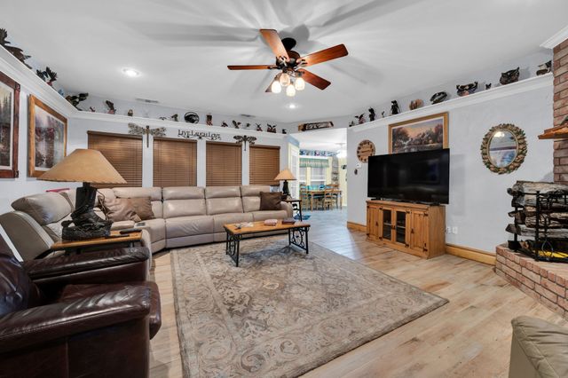 839 Walker Creek Road, Ennis, TX 75119