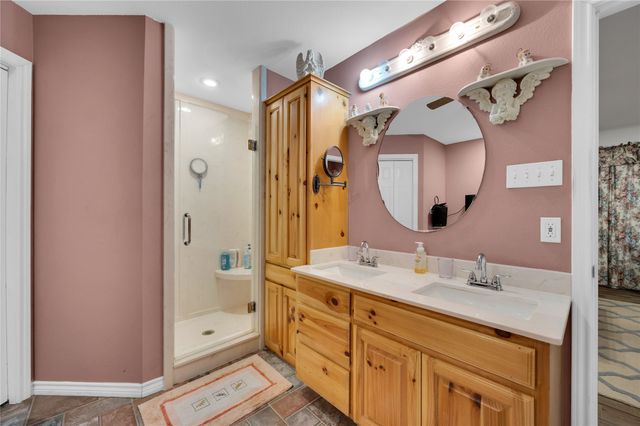 839 Walker Creek Road, Ennis, TX 75119