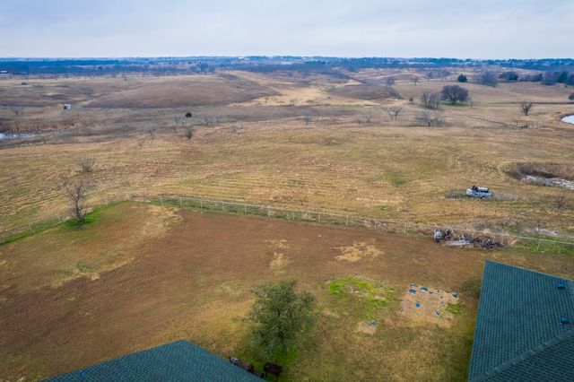 839 Walker Creek Road, Ennis, TX 75119