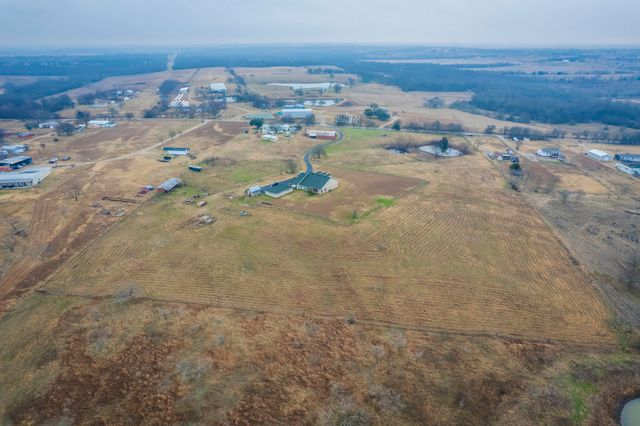 839 Walker Creek Road, Ennis, TX 75119