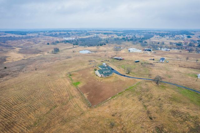 839 Walker Creek Road, Ennis, TX 75119