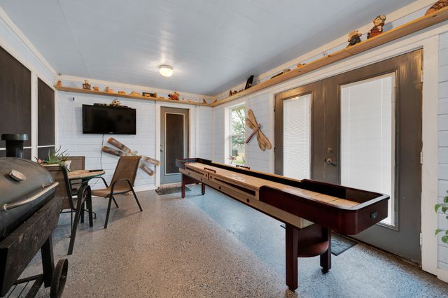 839 Walker Creek Road, Ennis, TX 75119