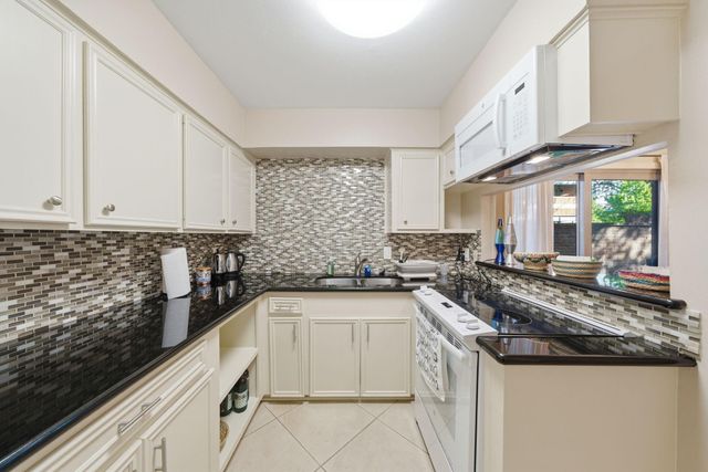 3924 W Alabama Street 1, Houston, TX 77027