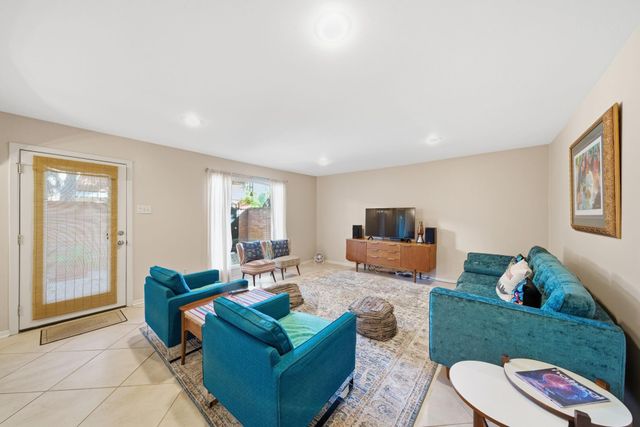 3924 W Alabama Street 1, Houston, TX 77027