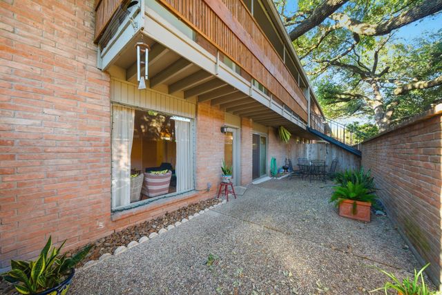 3924 W Alabama Street 1, Houston, TX 77027