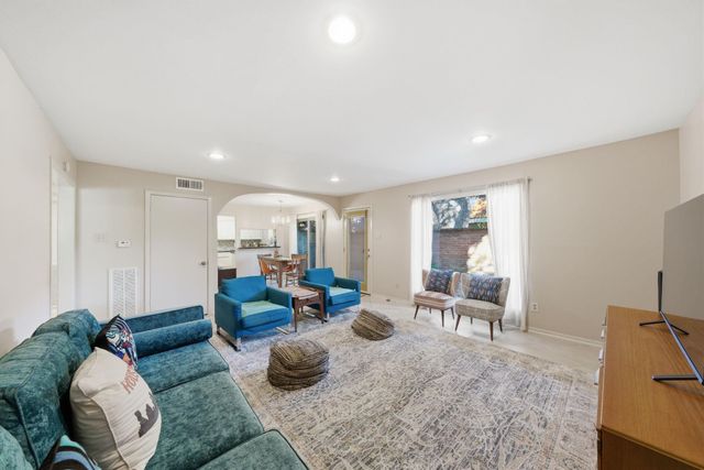 3924 W Alabama Street 1, Houston, TX 77027