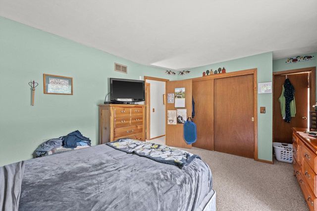 9224 N Fairy Chasm LANE, Brown Deer, WI 53223