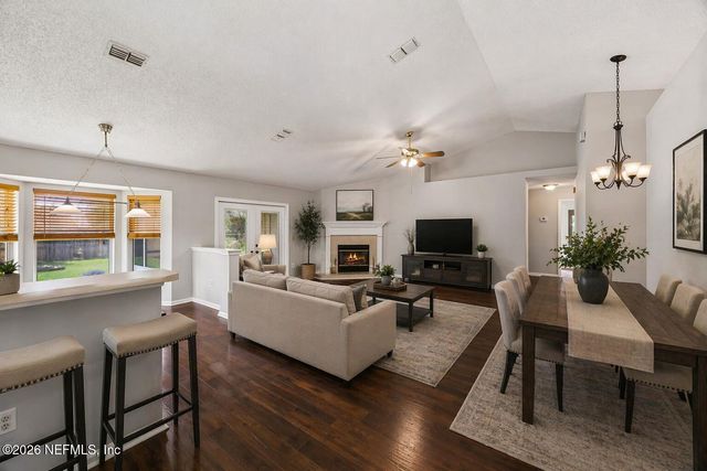 3277 AVALON Drive, Green Cove Springs, FL 32043