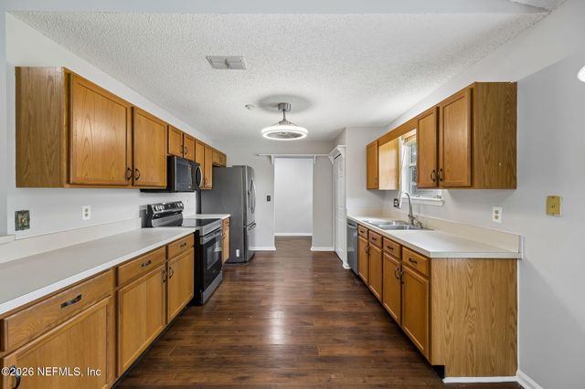 3277 AVALON Drive, Green Cove Springs, FL 32043