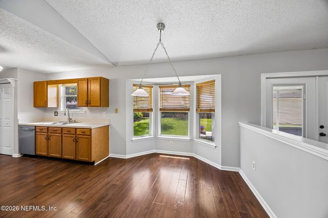 3277 AVALON Drive, Green Cove Springs, FL 32043