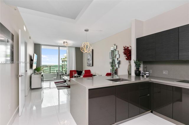 1080 Brickell Avenue 4103, Miami, FL 33131