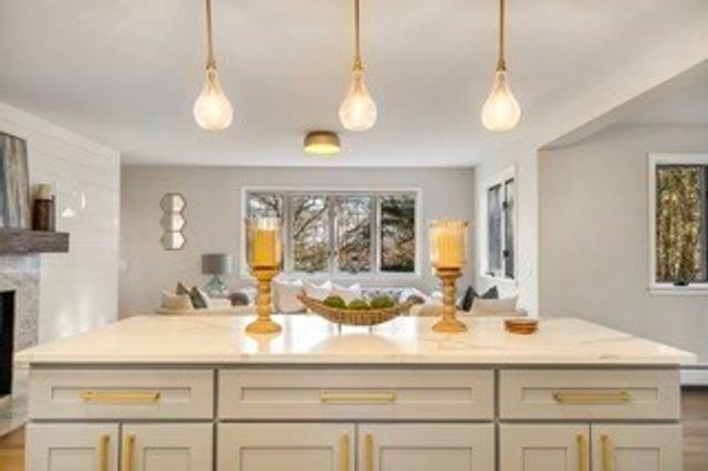 170 Forest Hills Rd, Barnstable, MA 02635