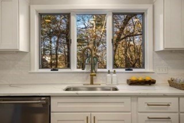 170 Forest Hills Rd, Barnstable, MA 02635