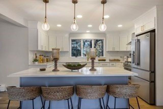 170 Forest Hills Rd, Barnstable, MA 02635