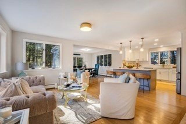 170 Forest Hills Rd, Barnstable, MA 02635