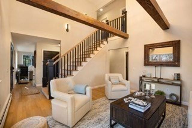 170 Forest Hills Rd, Barnstable, MA 02635