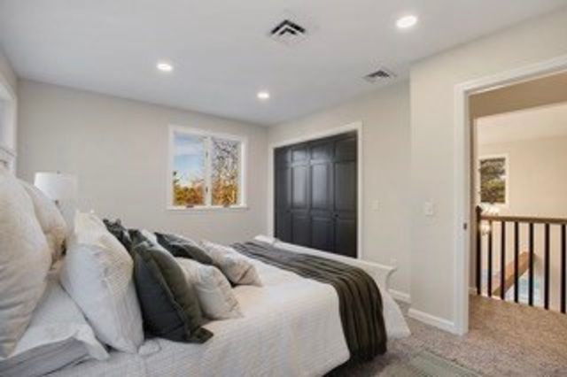 170 Forest Hills Rd, Barnstable, MA 02635