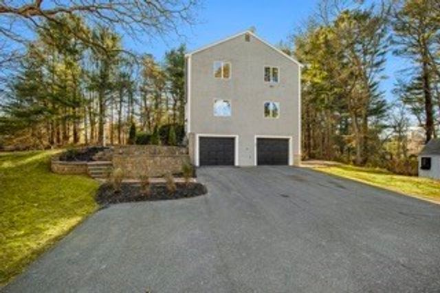 170 Forest Hills Rd, Barnstable, MA 02635