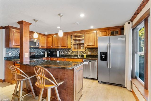 579 Riverview Drive, Lexington, NC 27292